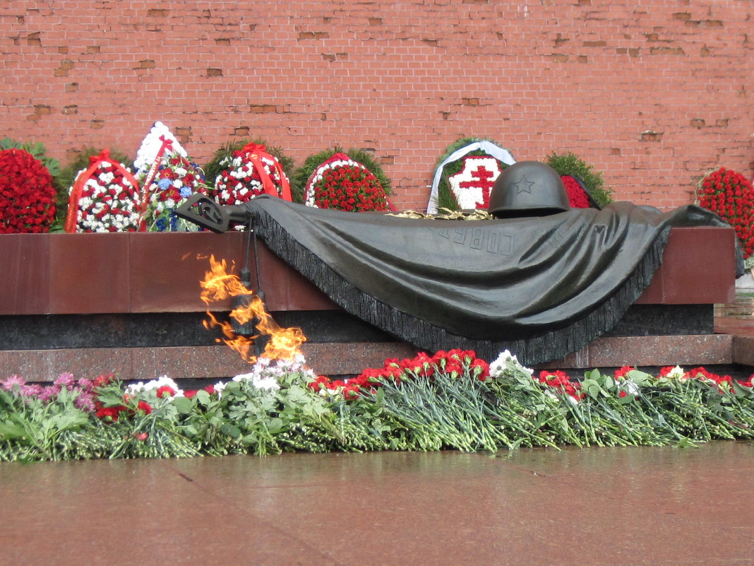 Могила Неизвестного солдата. 22 июня. - Маера Урусова