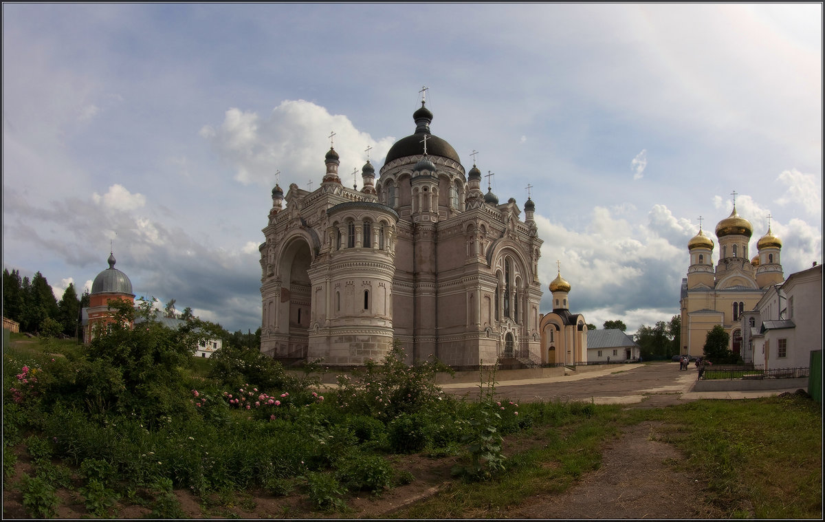 Вышний Волочек, Казанский монастырь - Надежда Лаврова
