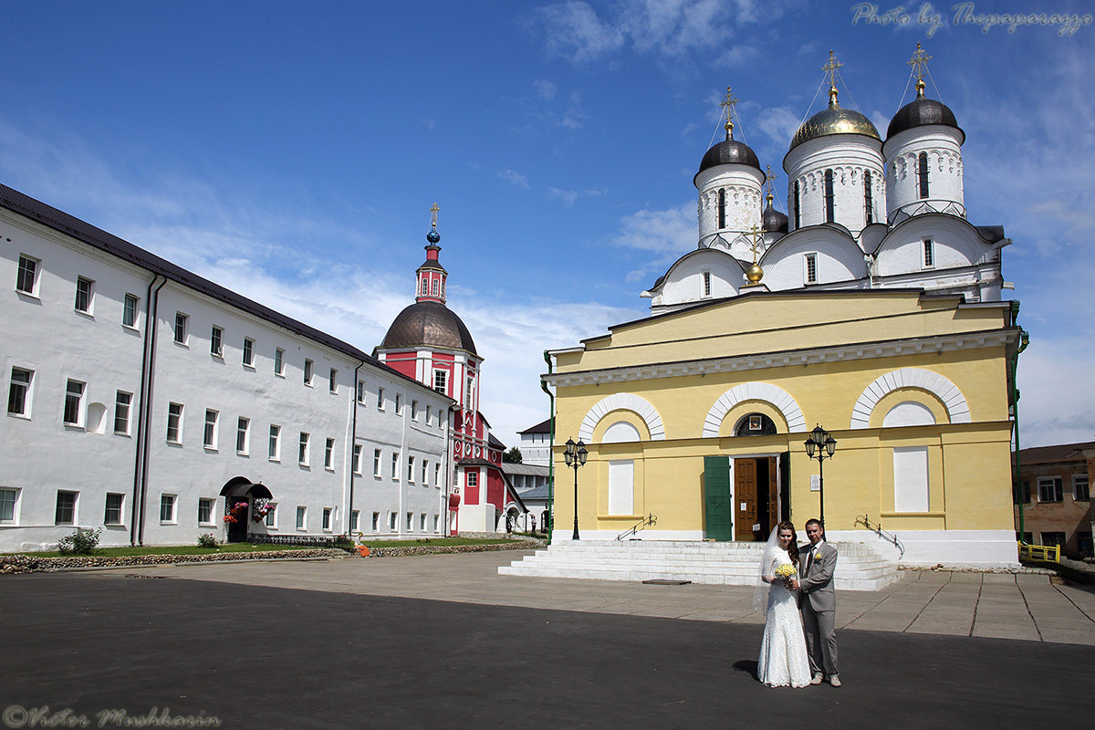 Свадебное фото в Пафнутьев-Боровском монастыре (8786) - Виктор Мушкарин (thepaparazzo)