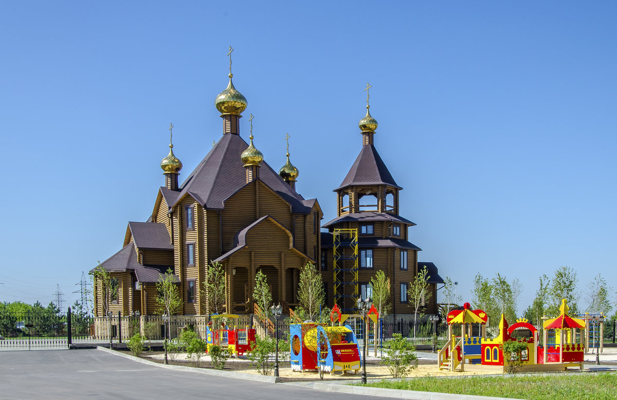 Деревянный Благовещенский храм Горловка. Сгорел при обстреле города. ::  Геннадий Беляков – Социальная сеть ФотоКто