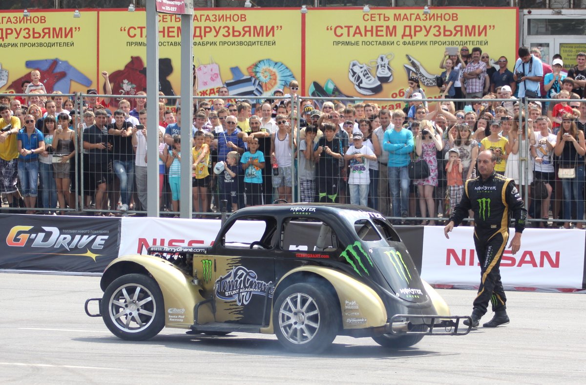 Nismo G-Drive Show в Омске - Savayr 