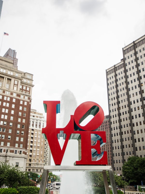 Famous LOVE sign in Philadelphia - Vadim Raskin