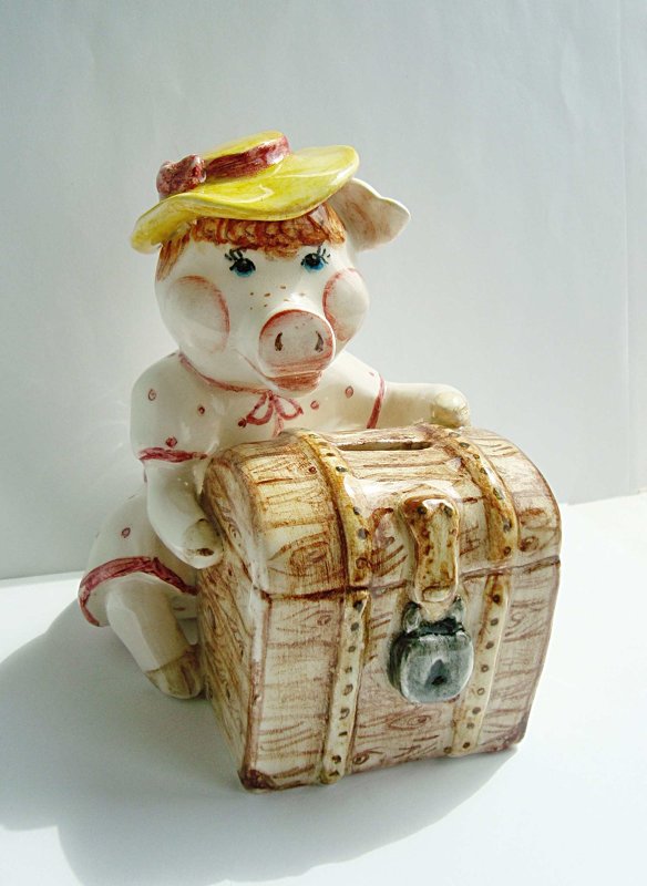 Свинка с сундуком - Лариса 