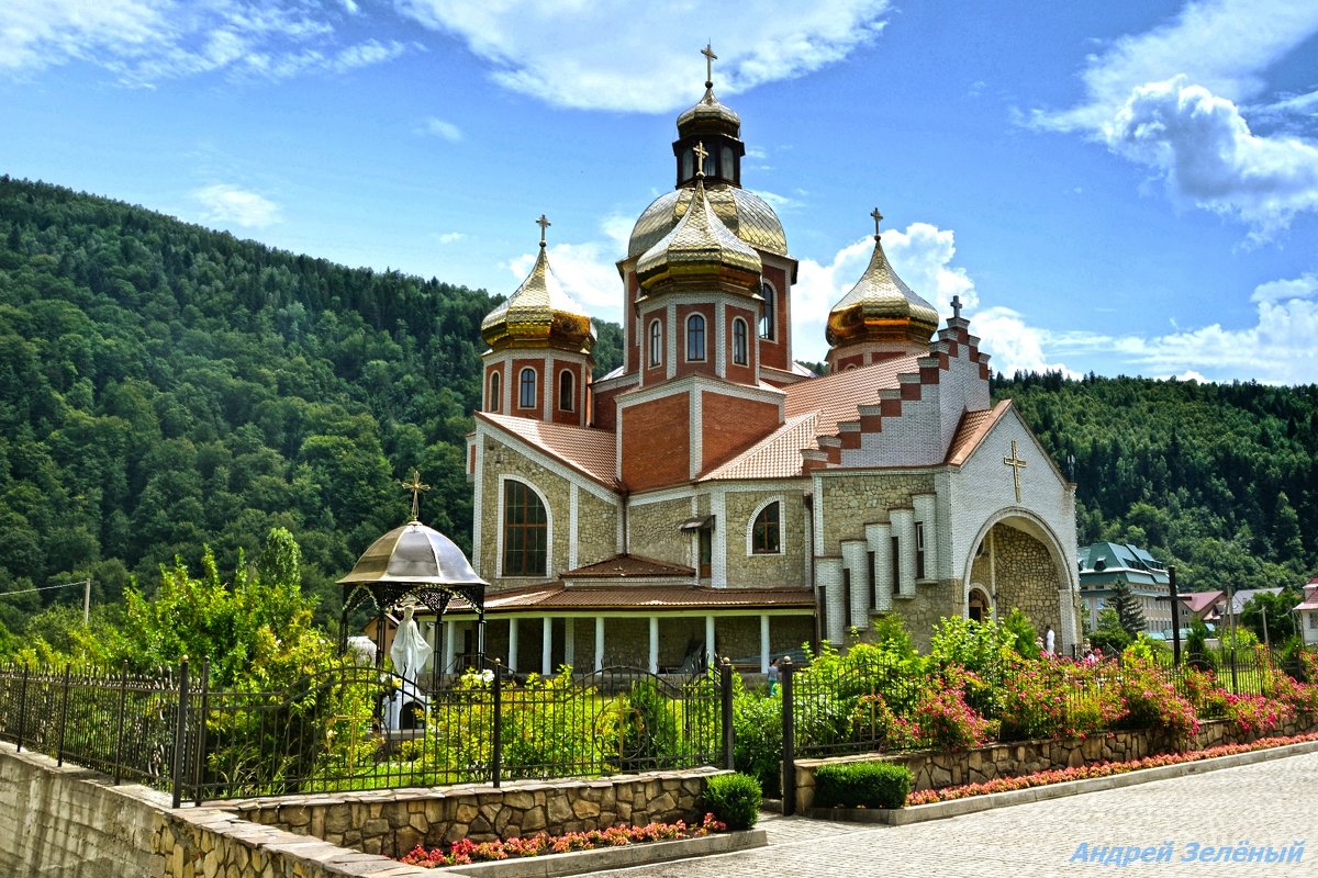 Греко-католическая церковь в Яремче - Андрей Зелёный
