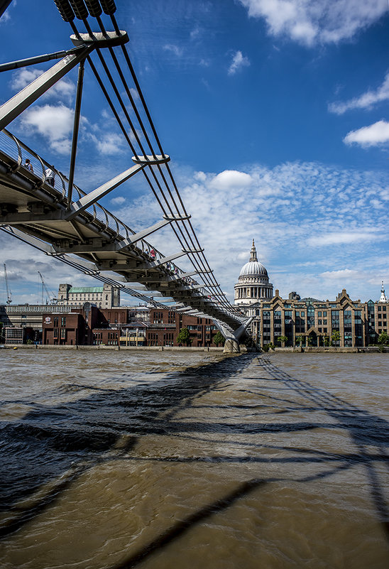 ***Millennium Bridge - mikhail grunenkov