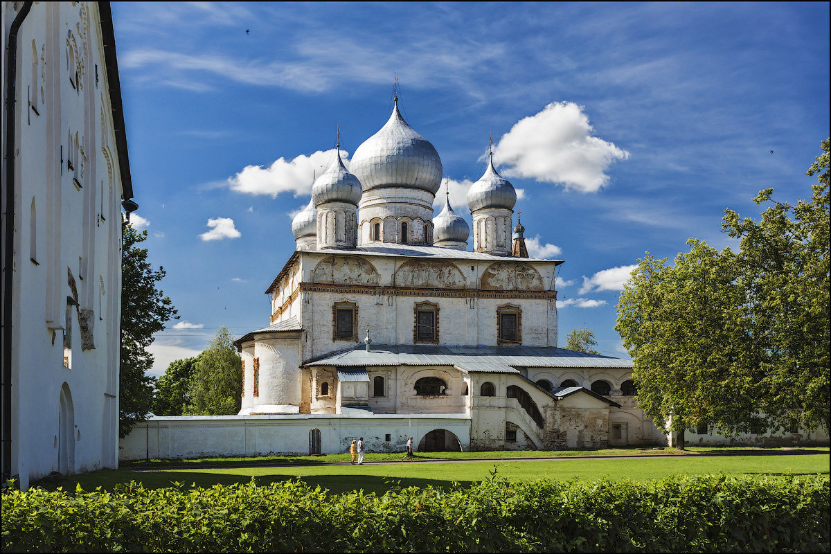 Купола в облаках - Евгений Никифоров