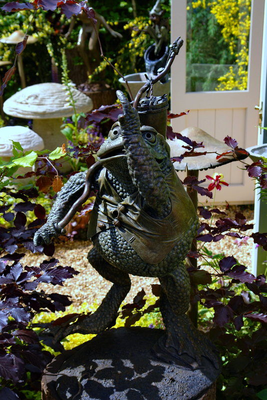 Садовая скульптура из серии "Выставка садово-паркового искусства в Челси,Англия" - Николай Фарионов