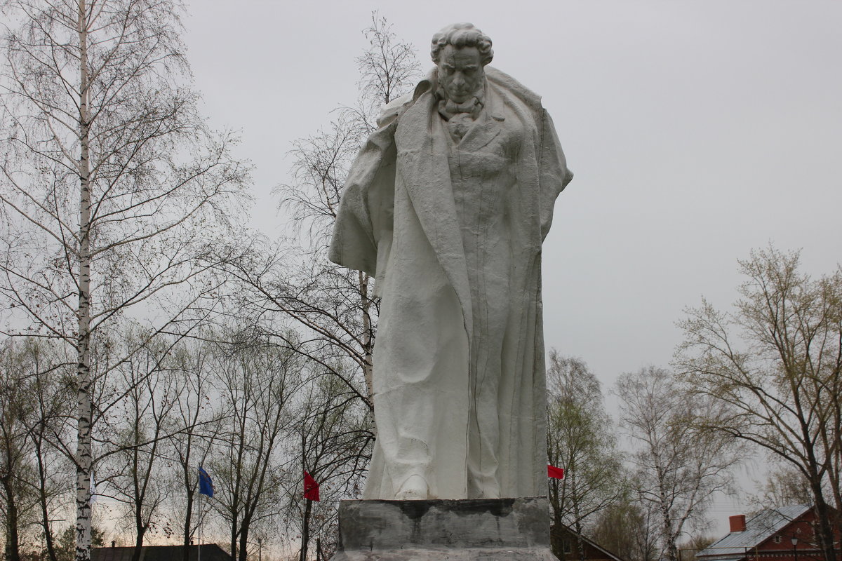 Памятник Пушкину в Большом Болдине - Любовь (Or.Lyuba) Орлова