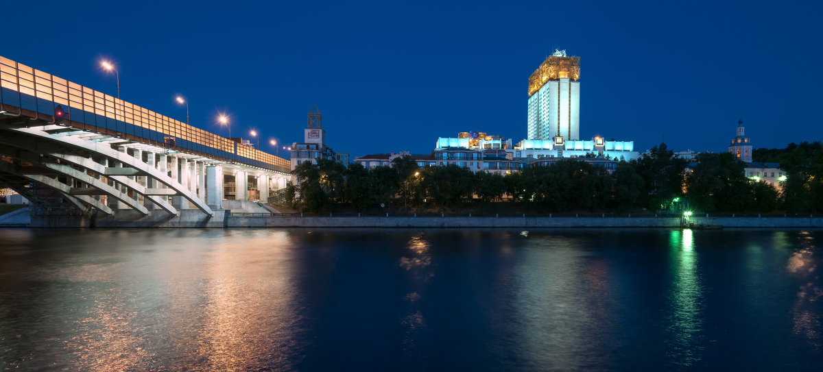 Панорамный вид на здание РАН - Андрей Роговой