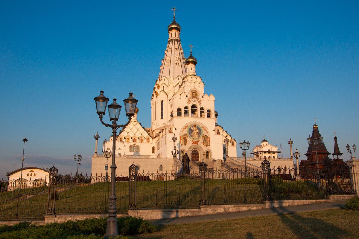 Храм-памятник в честь Всех святых в Минске. - Sergey 
