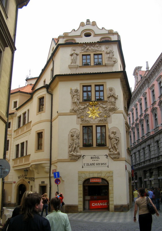 Karlova 3, Дом «У золотого колодца»,Прага - Elena Izotova