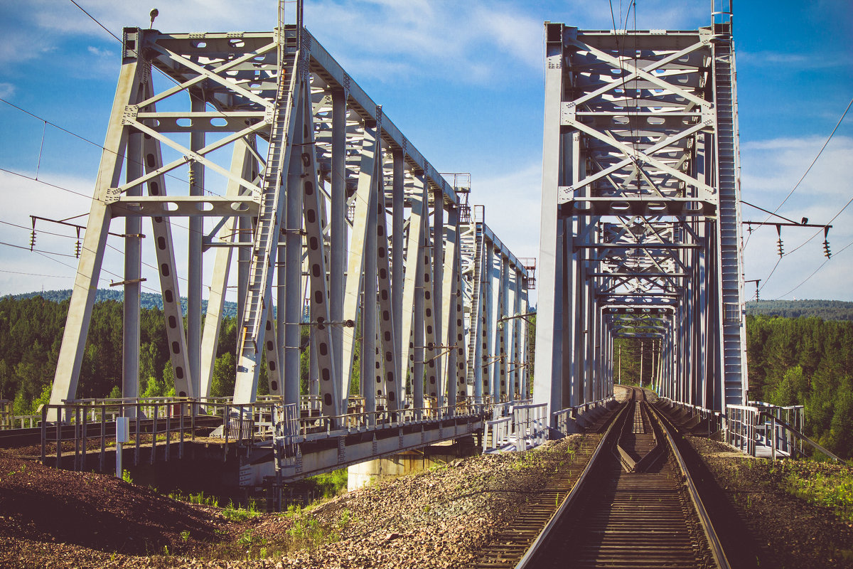Железнодорожный мост - Роман 