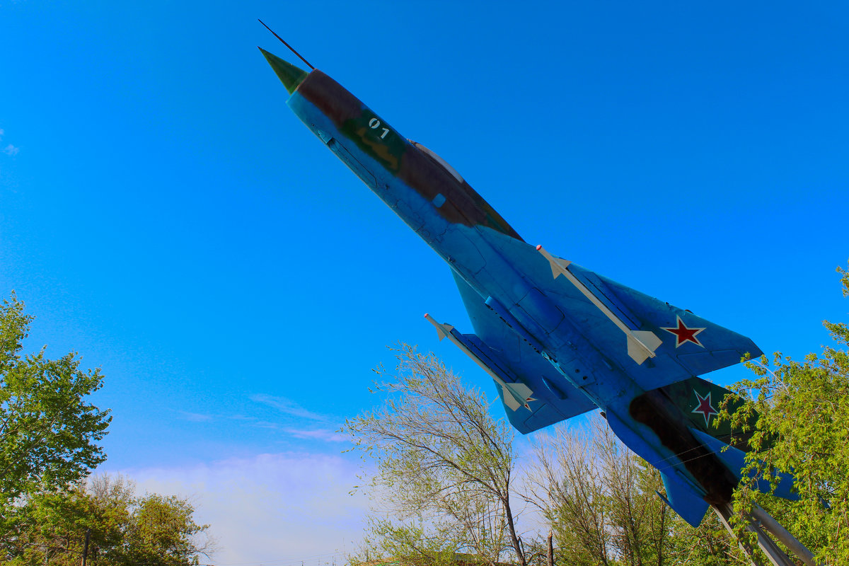 Многоцелевой истребитель МиГ-21 - Алексей Павленко