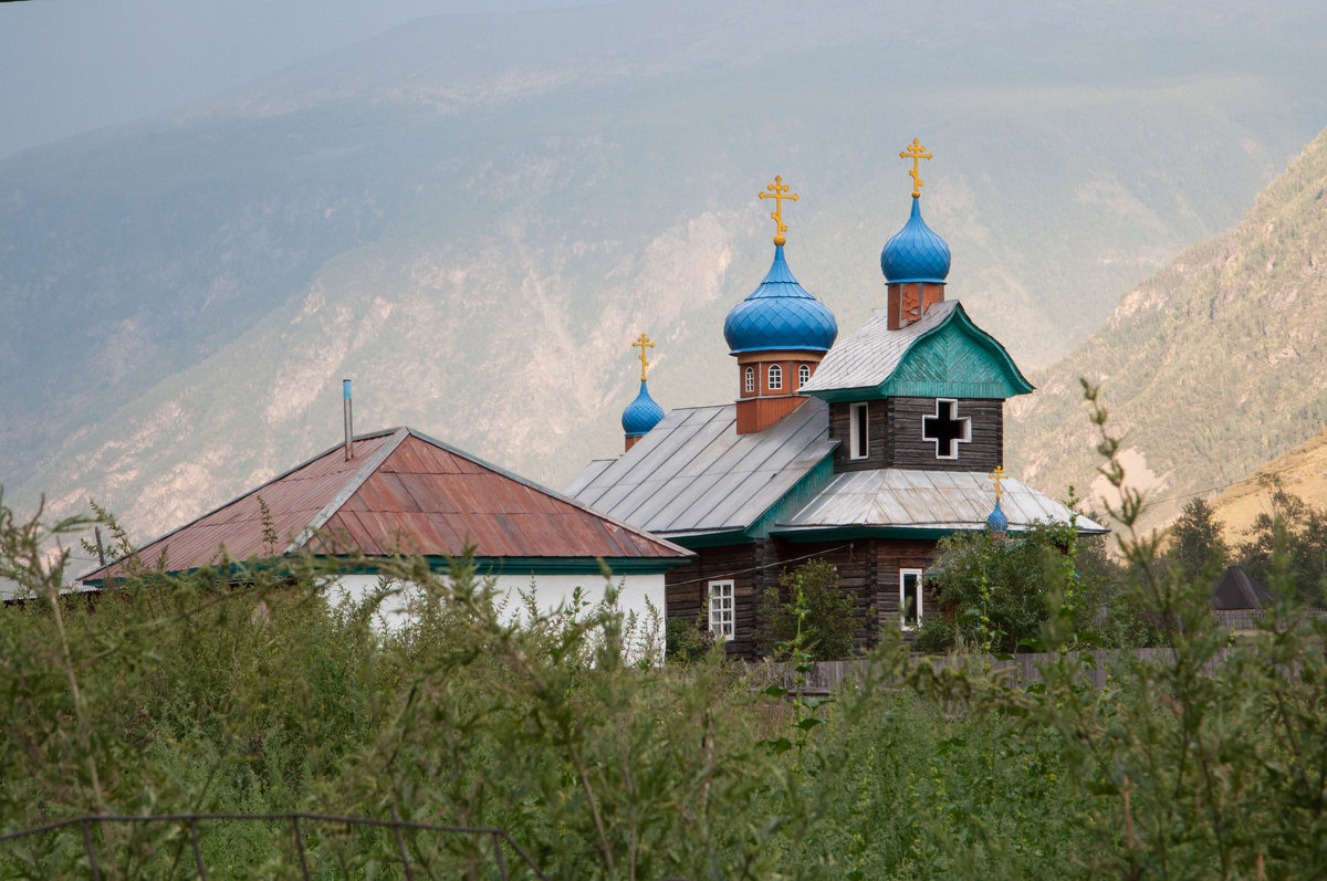 Храм в горах. - Светлана Колесникова