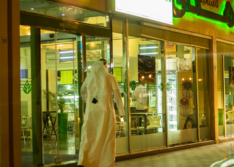 Магазин в Катаре, где самый вкусных хлеб. - Татьяна Жуковская