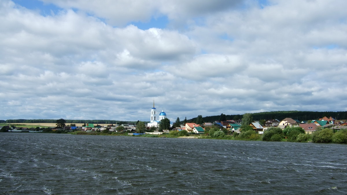 русская деревня...у реки и с храмом - BEk-AS 62