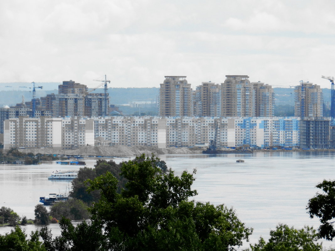 Вода в южном районе города - Николай Сапегин