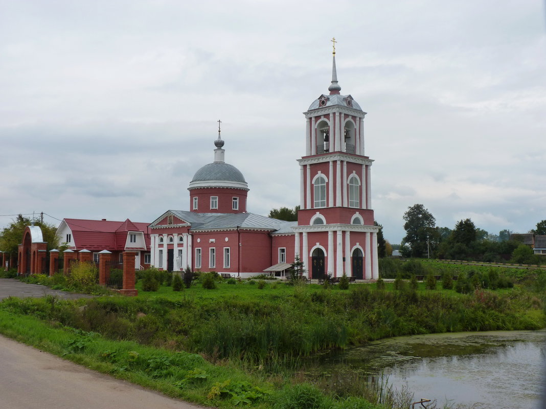 Храм село Алешино