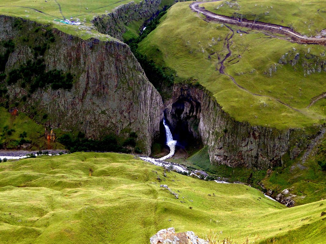 Водопад на реке Малка - Елена Шемякина