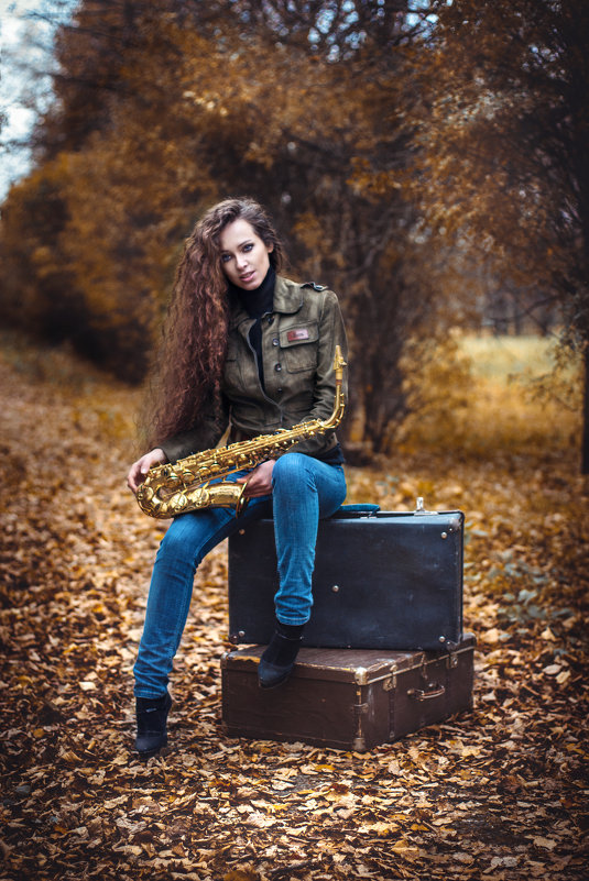Девушка и саксофоном - Evgeny Filatov