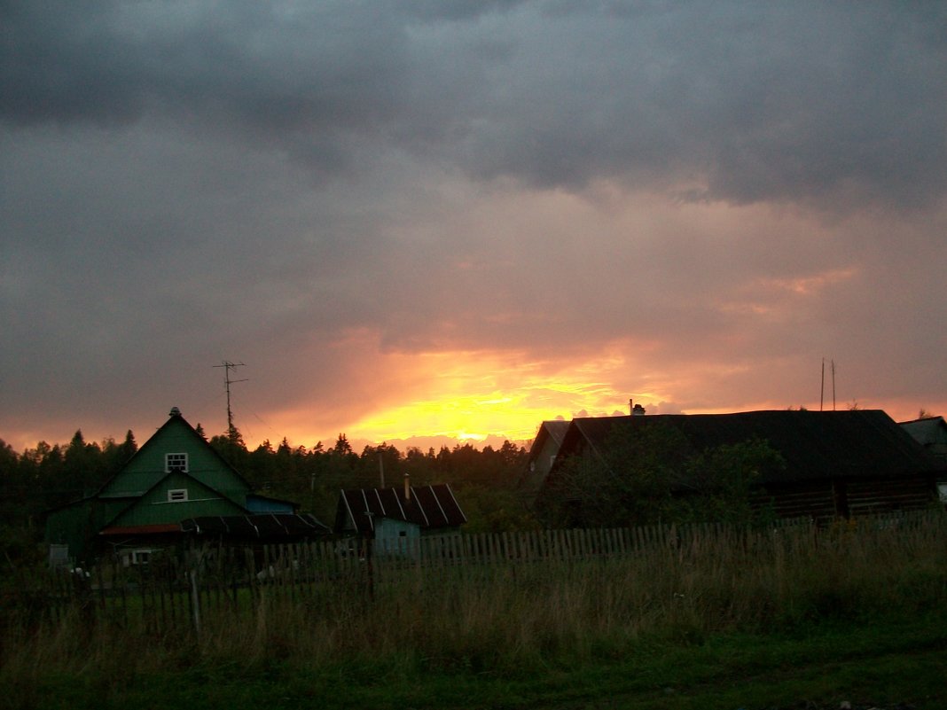 Закат в деревне - Виктор Елисеев