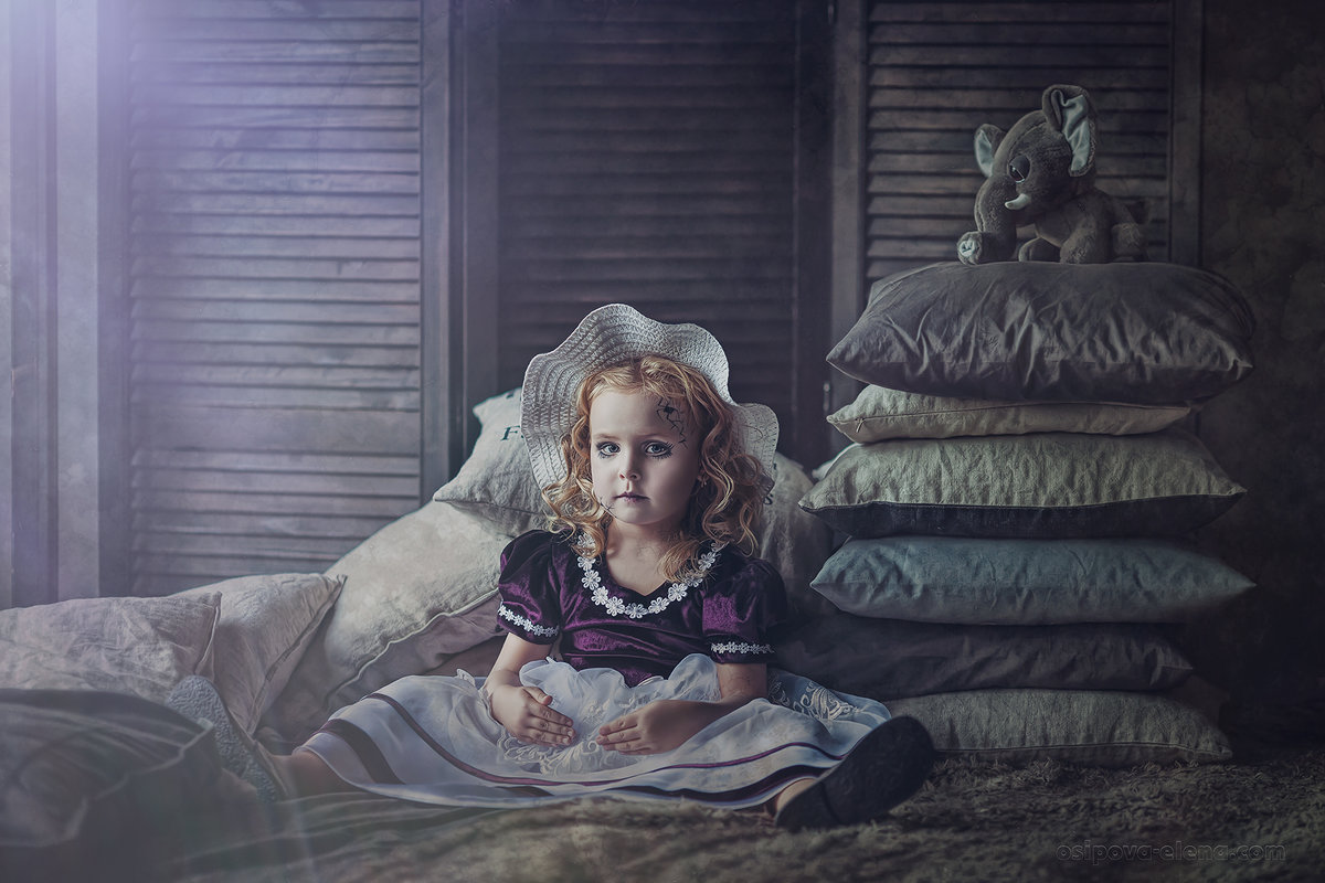 Старая фарфоровая кукла - Елена Осипова