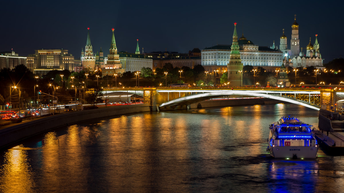 Вид с патриаршего моста (Москва). - Dmitry D