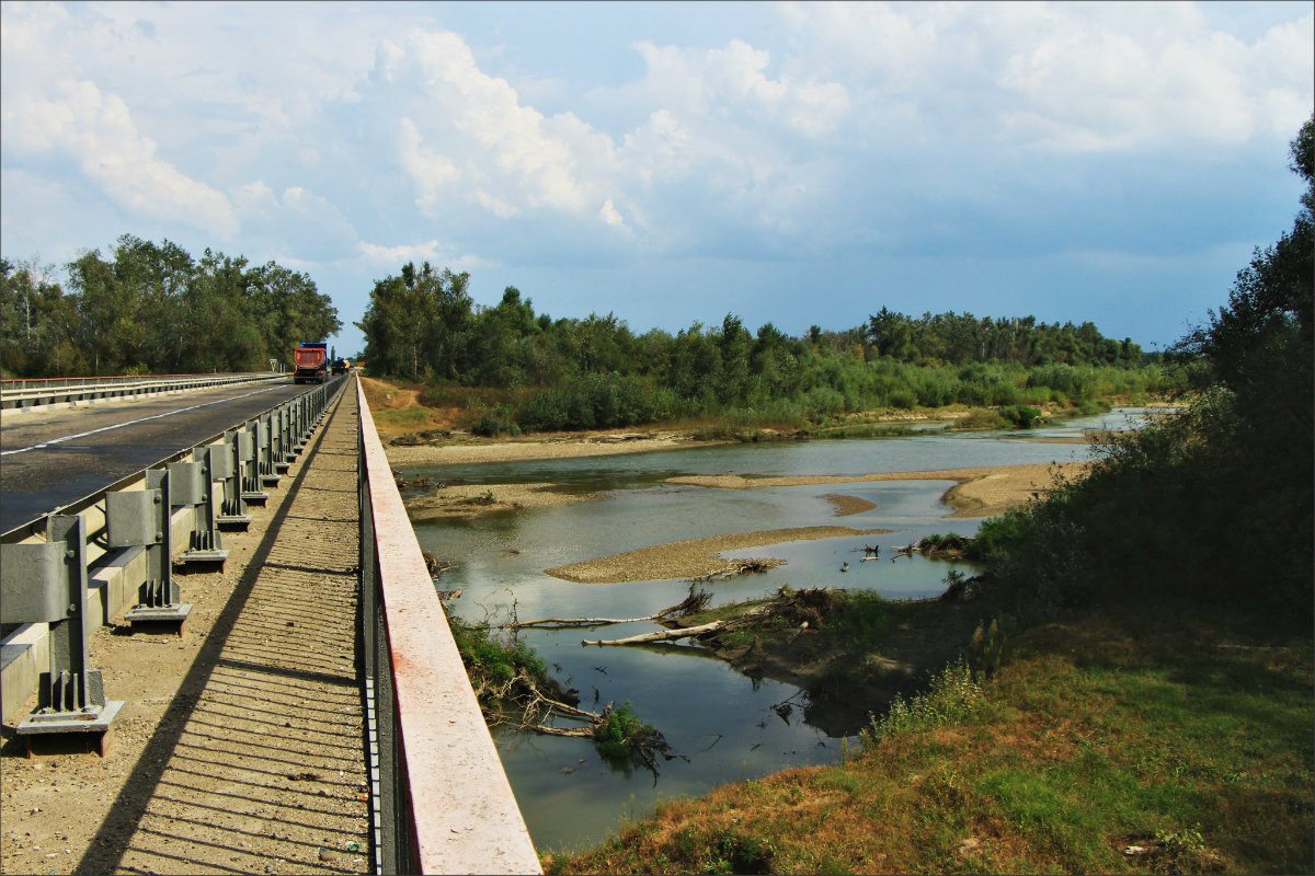 Мост через реку Белую - Ольга Ламзина