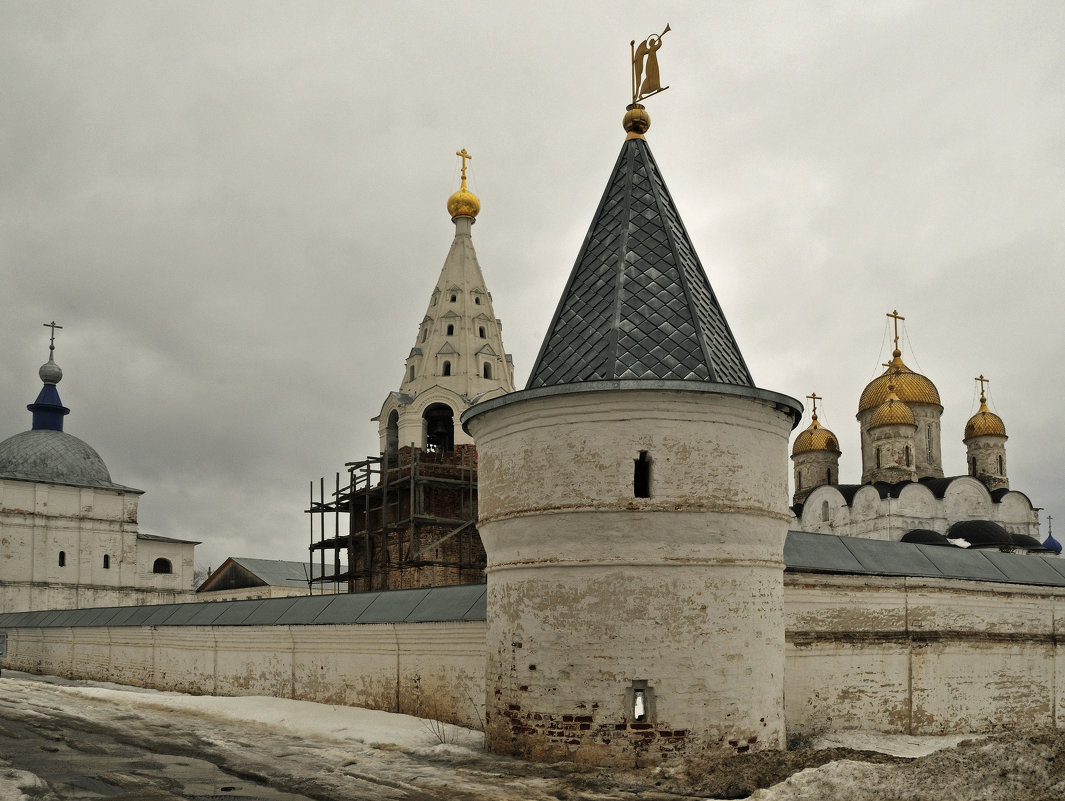 Монастырь - Дмитрий Близнюченко
