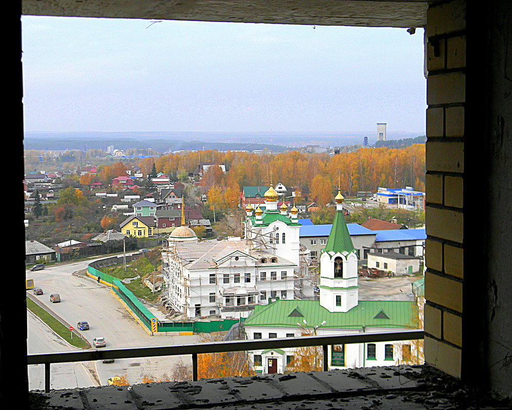 взгляд на Березовский из окна строящегося дома - Надежда Ерыкалина