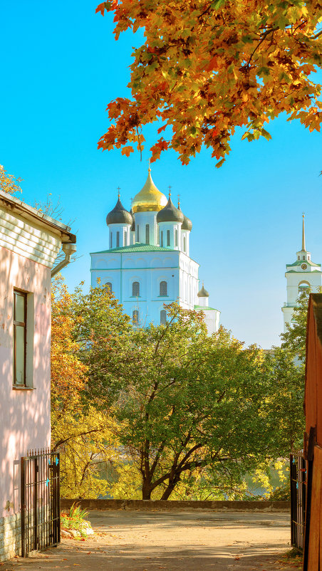 Городской пейзаж - Юрий Шувалов