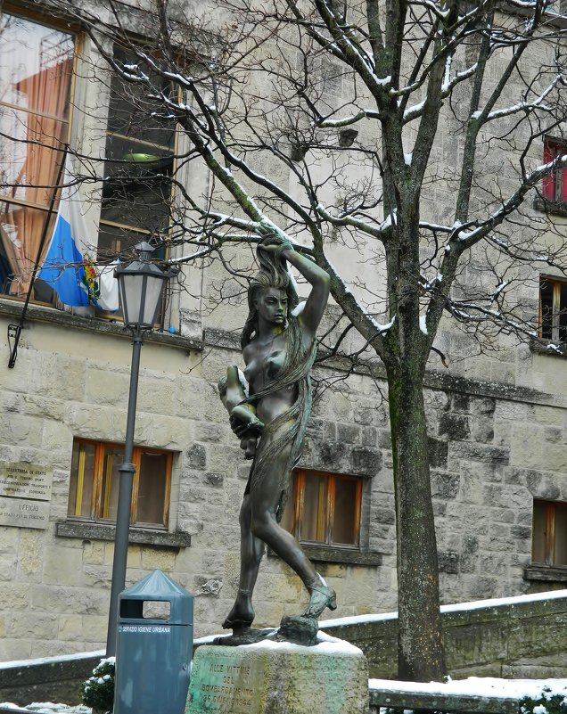 Памятник. Италия - Валентина Пирогова