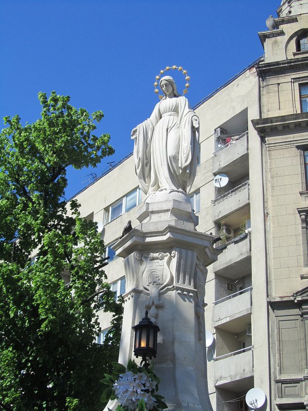 Статуя Пресвятой Девы Марии. - Ирина 