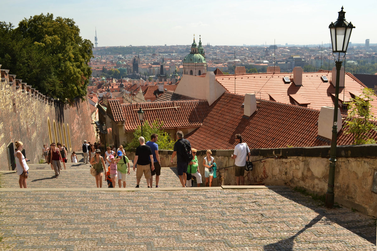 Praha, staré zámecké schody - Nina sofronova