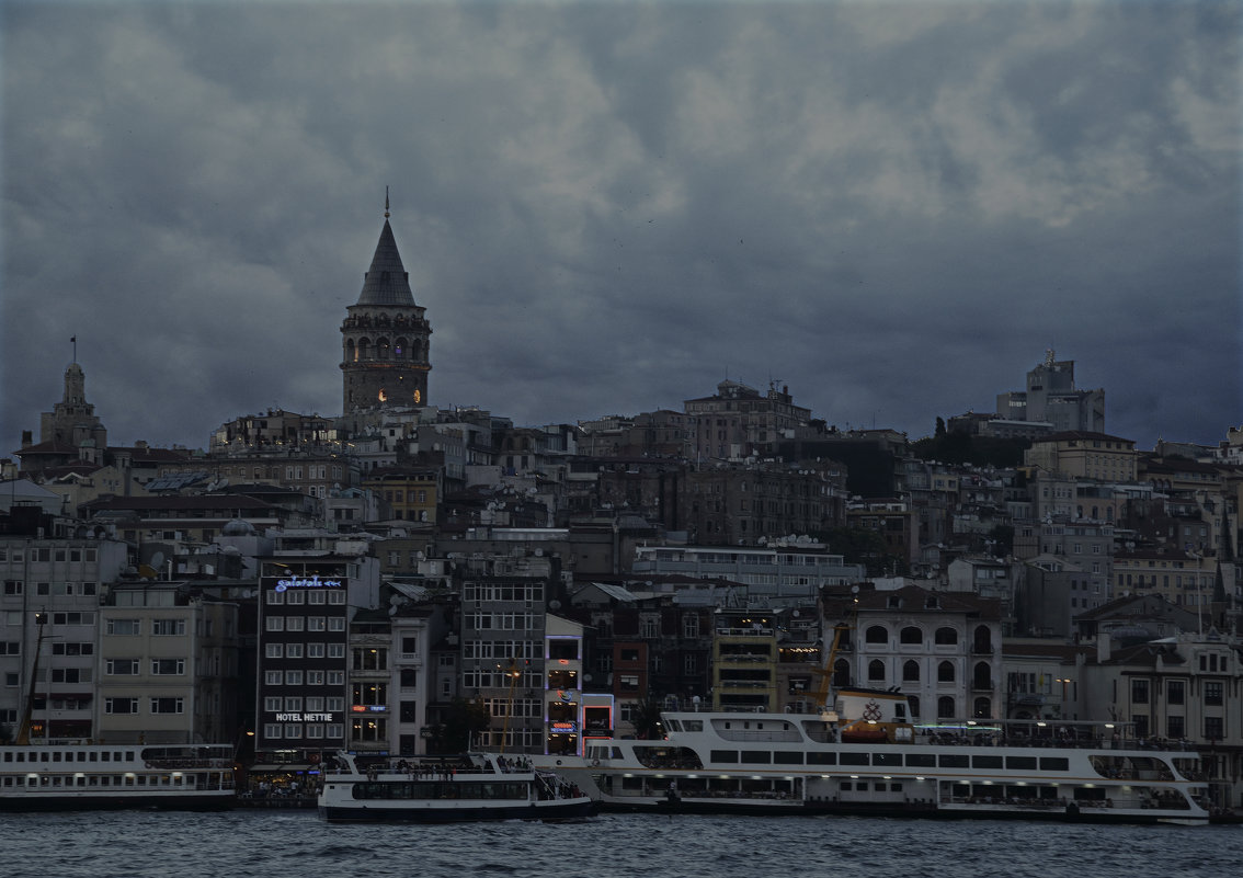 Стамбул. Генуя в Константинополе - Дмитрий Близнюченко