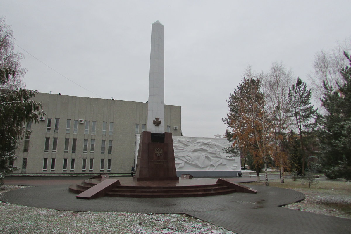 Памятник солдатом внутренних войск посвящается. - раиса Орловская