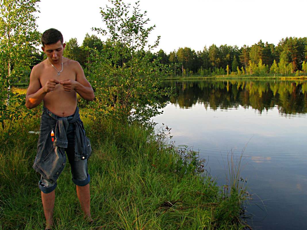 рыбак на лесном озере - Наталья 