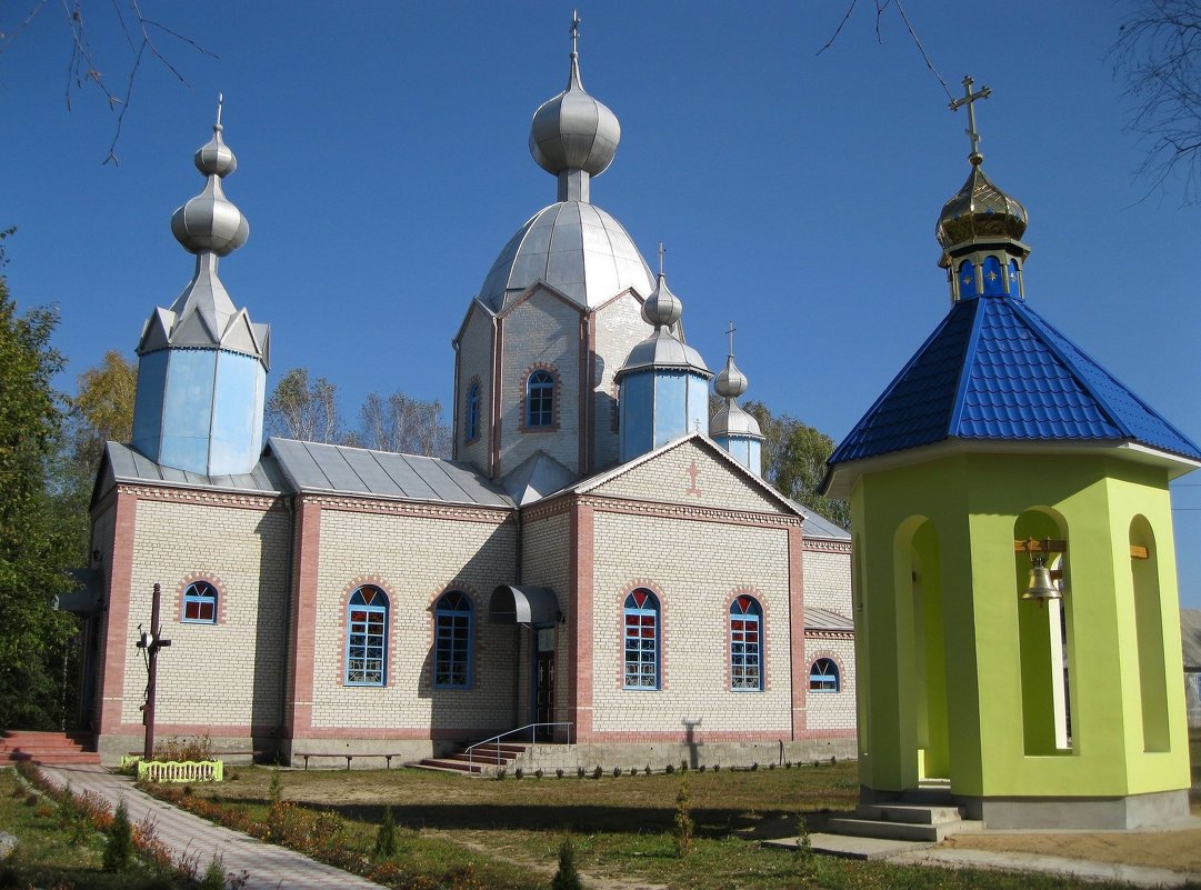 Свято-Успенский храм в селе Глубочек - Леонид Корейба