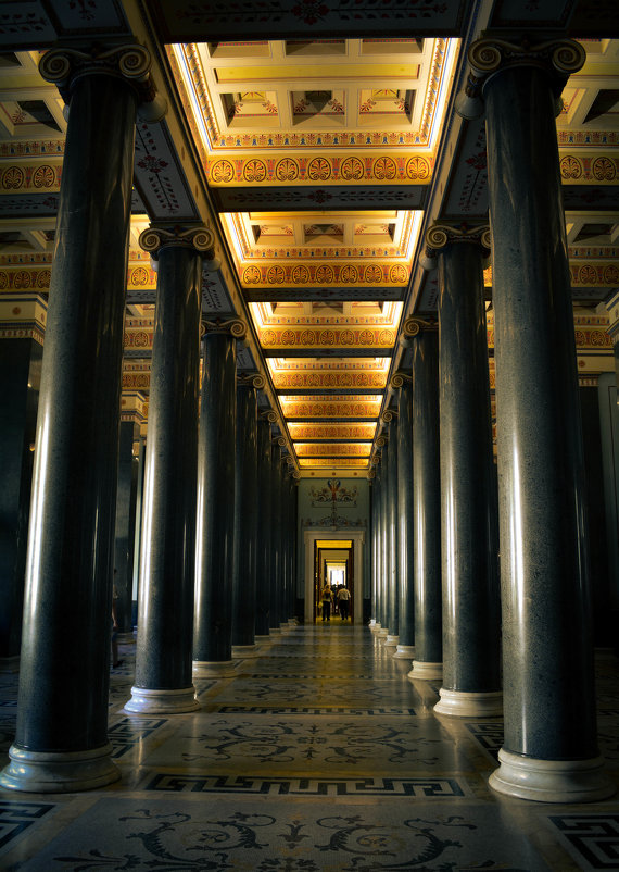 Greek hall in  the Hermitage - Valeria 