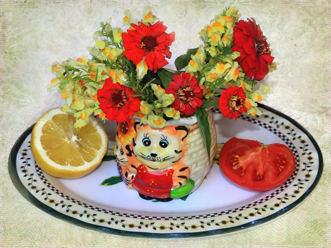 Фруктово-овощной натюрморт с цветами - Ирина Виниченко