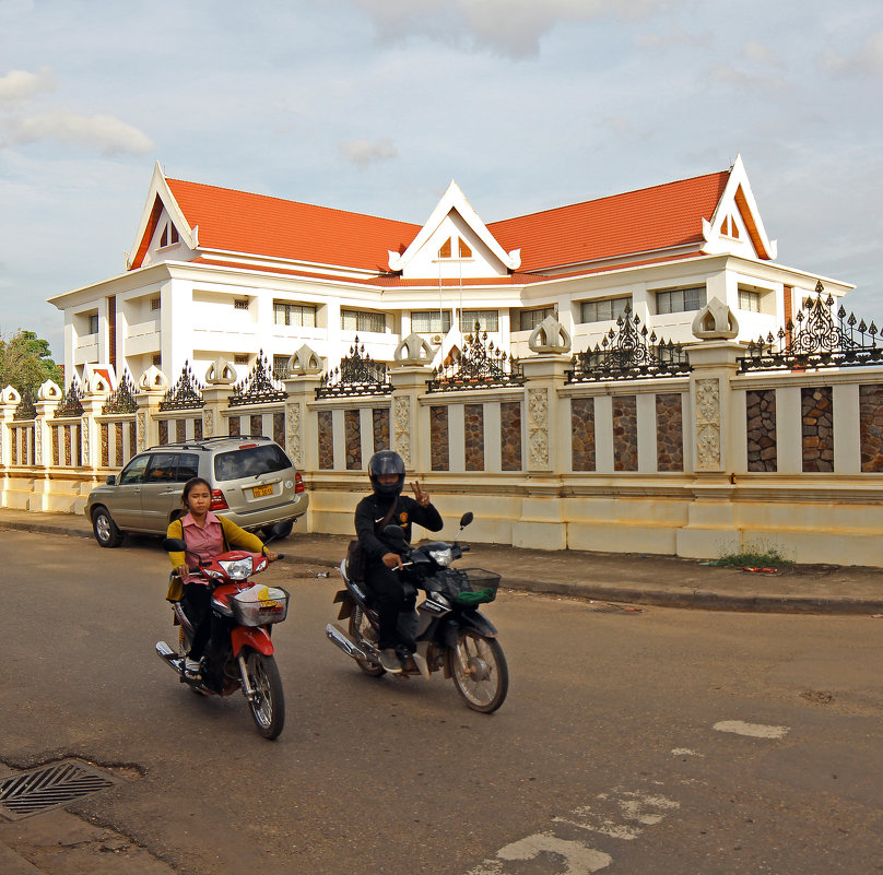 Лаос. Вьентьян. Дом премьер-министра Лаоса - Владимир Шибинский