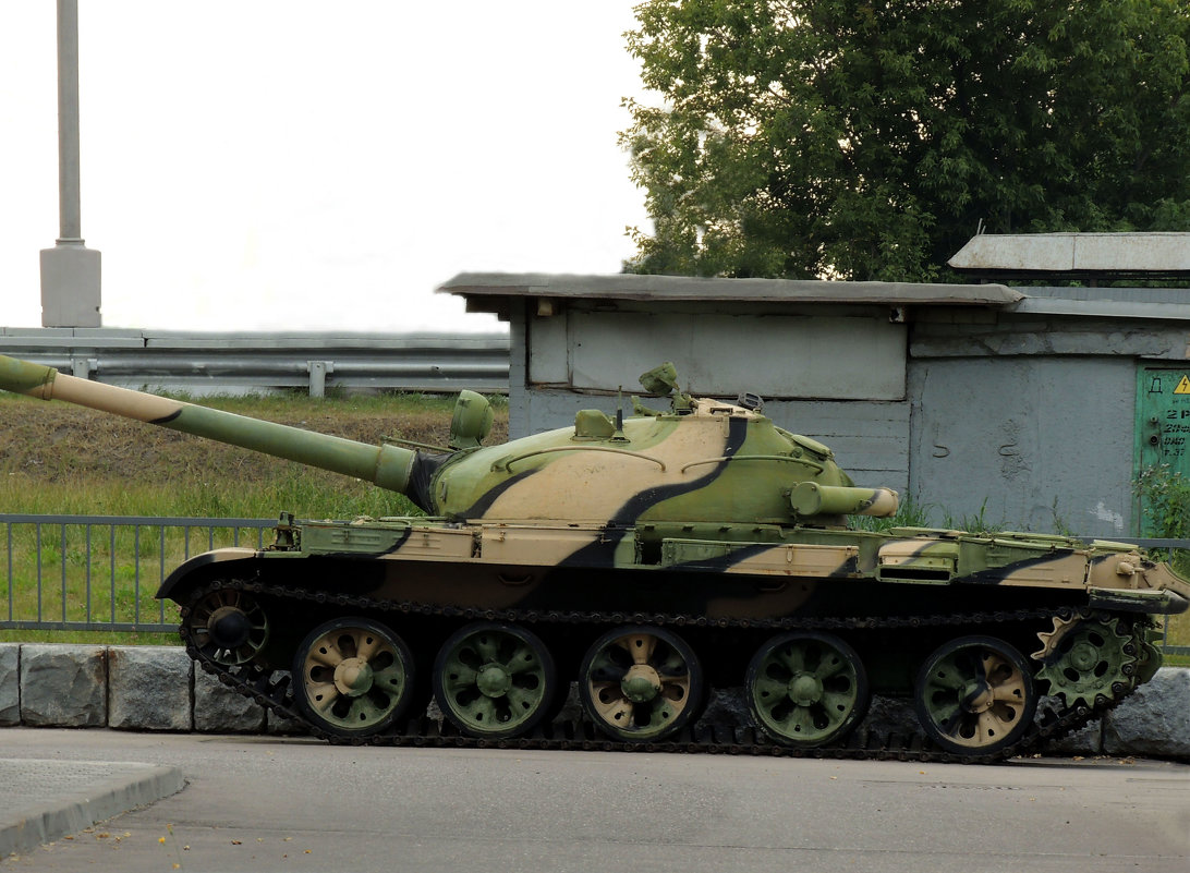 Средний танк Т-62 (объект 166) - Александр Качалин