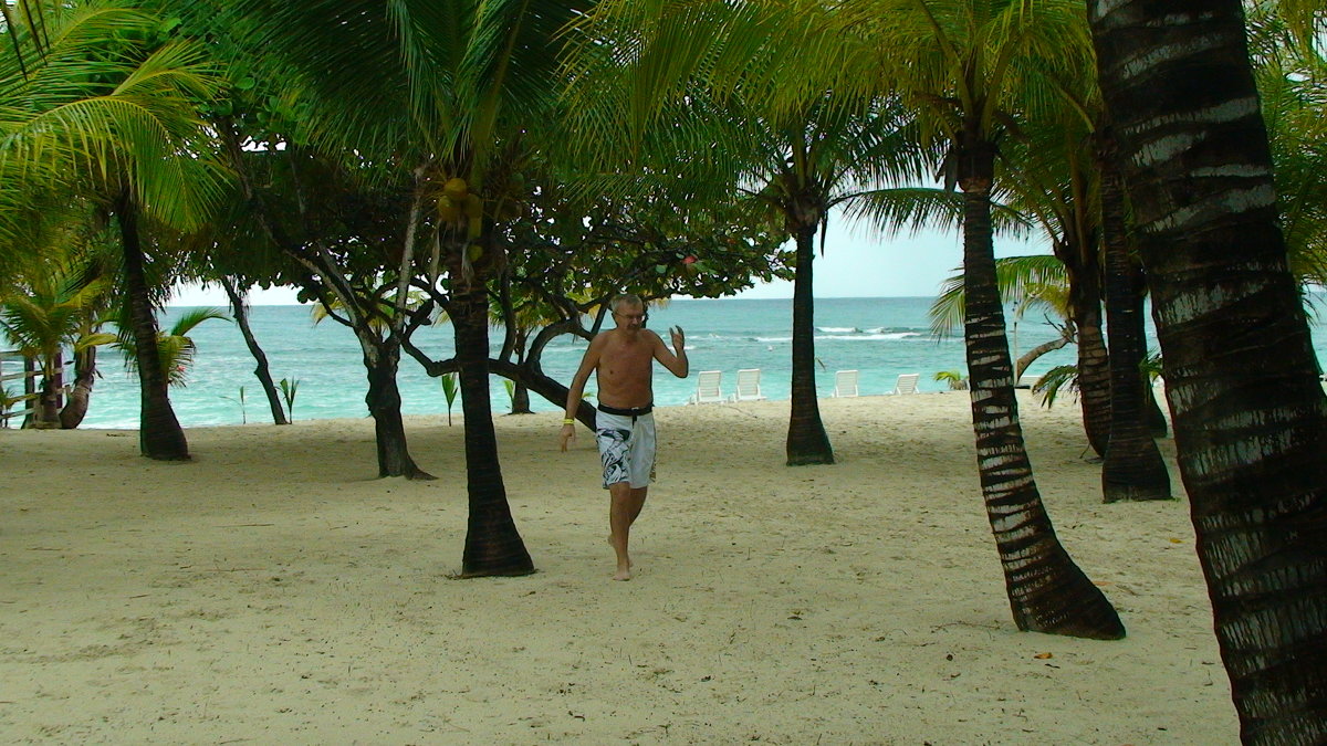 Гондурас. Пляж Табиана на острове Роатан. - Владимир Смольников