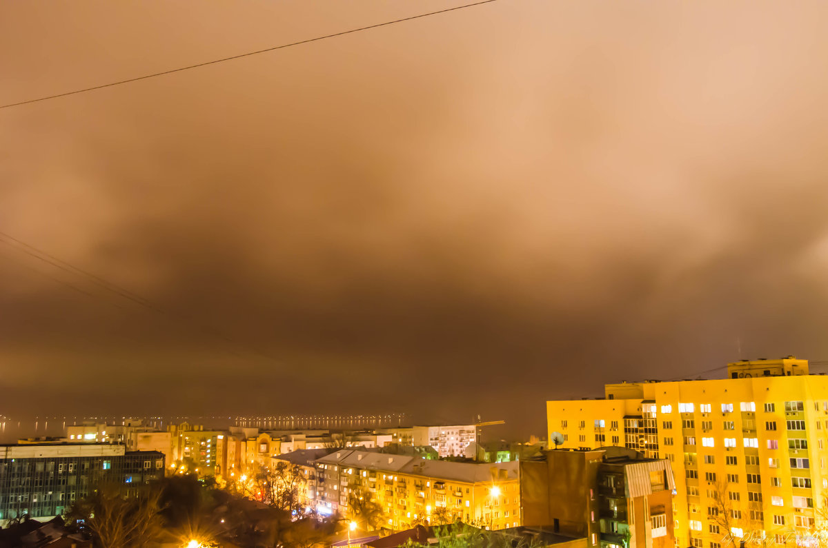 На спящий город надвигается туман - Дмитрий Тарарин