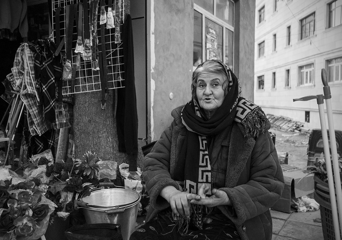 - За то заплати, за это заплати... - Алексей Окунеев