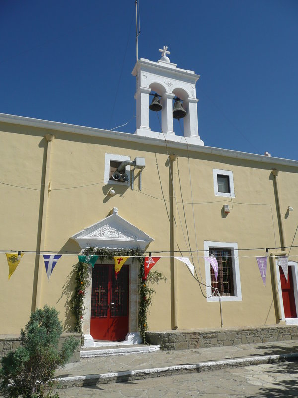 Сельская церковь в горах - Виктор 