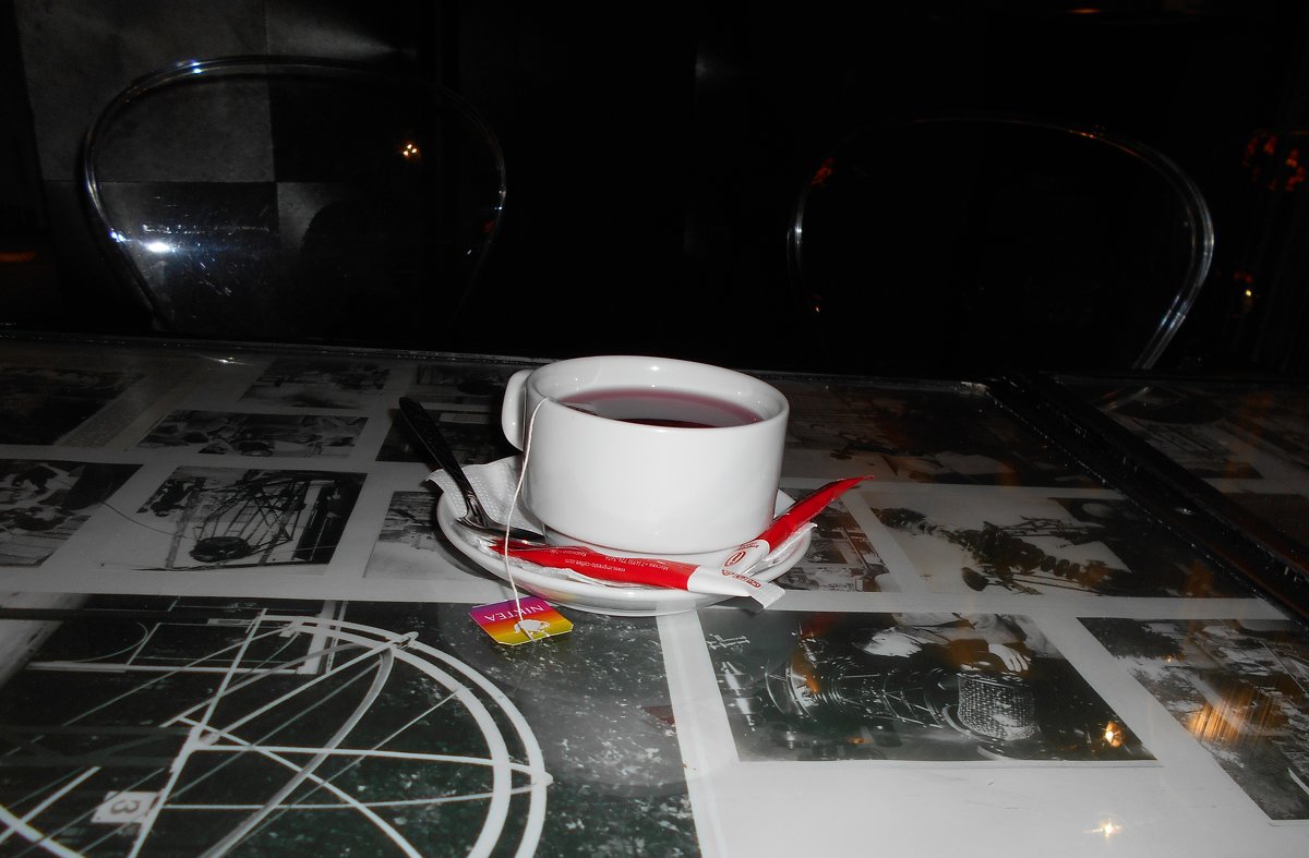 Только....  чашка чая на столе! - Виталий Батов