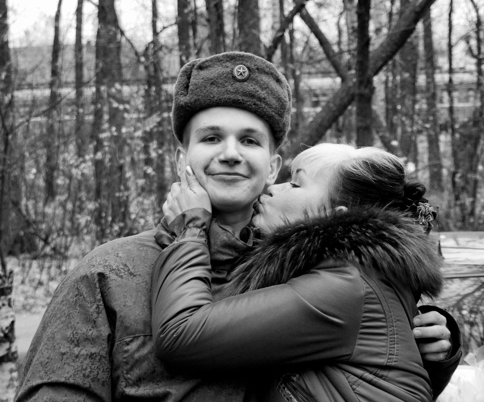 Мать и сын-солдат - Антон Мельников