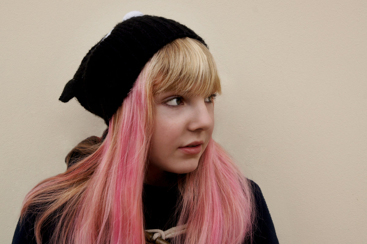 Девочка с розовыми волосами - Maria S.