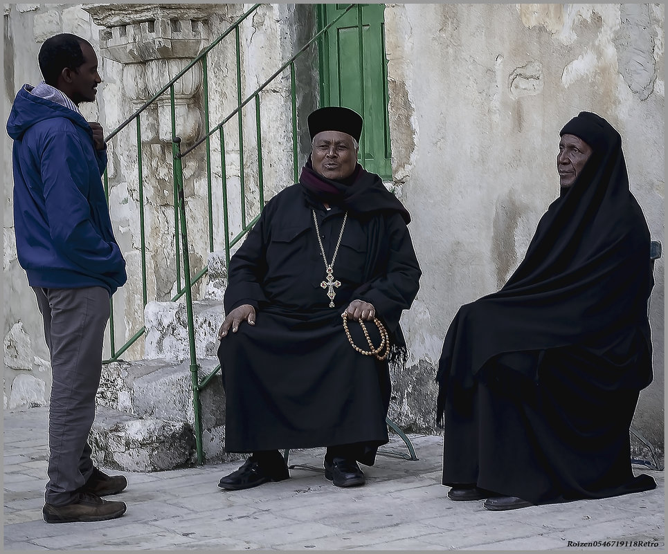 Эфиопские монахи и прихожанин-беседа«Израиль, всё о религии...» - Shmual & Vika Retro